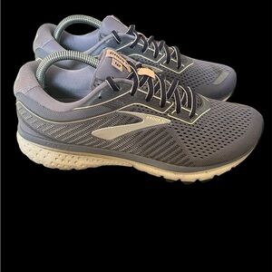 Brooks Ghost 12 Womens Size 10.5  Grey Athletic Running Shoes Sneakers